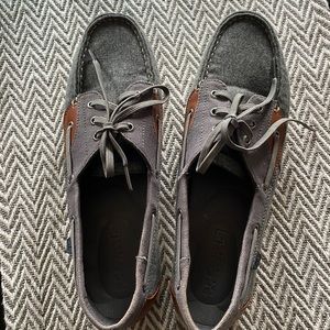 Women’s size 11 Sperry boat shoes.